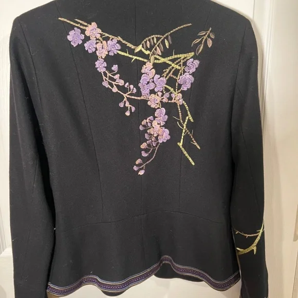 Embroidered Blazer - NEW - Picture 4 of 6